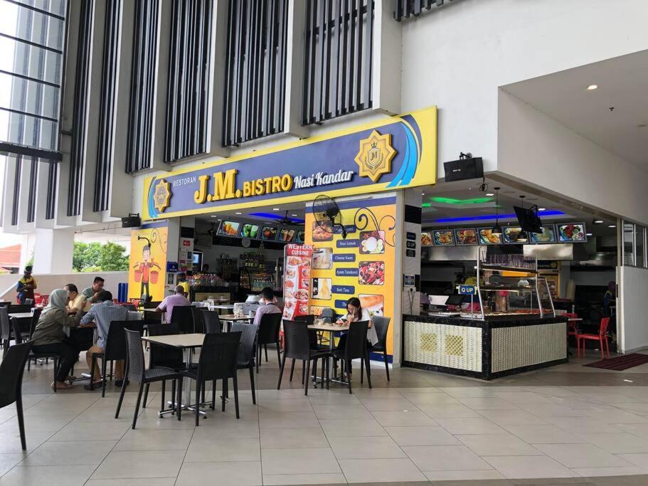 Bukit Jalil Cozy Place 5~7pax Pangsapuri